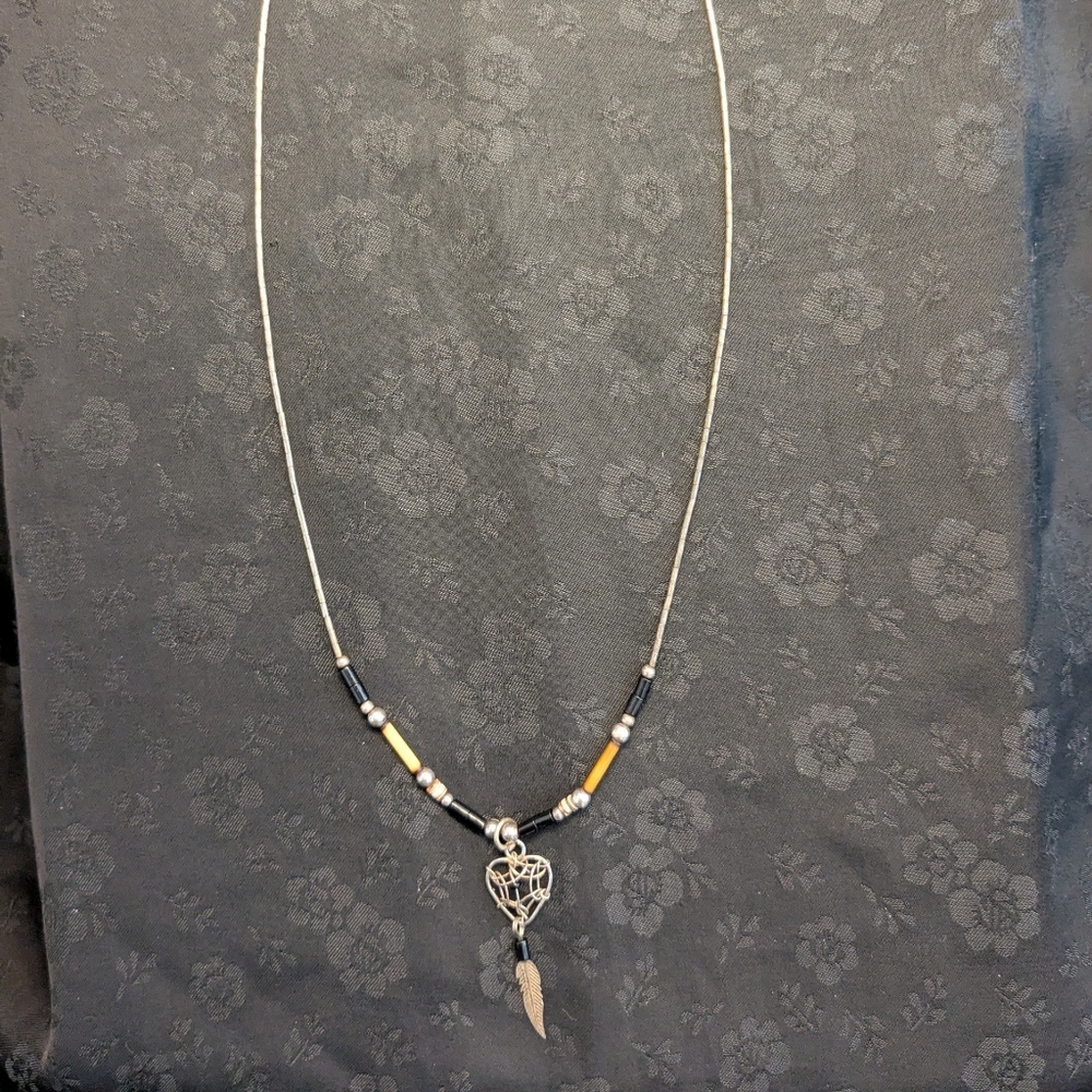 Vintage Native American Liquid Silver Sterling Dreamcatcher Pendant Necklace - Picture 9 of 12